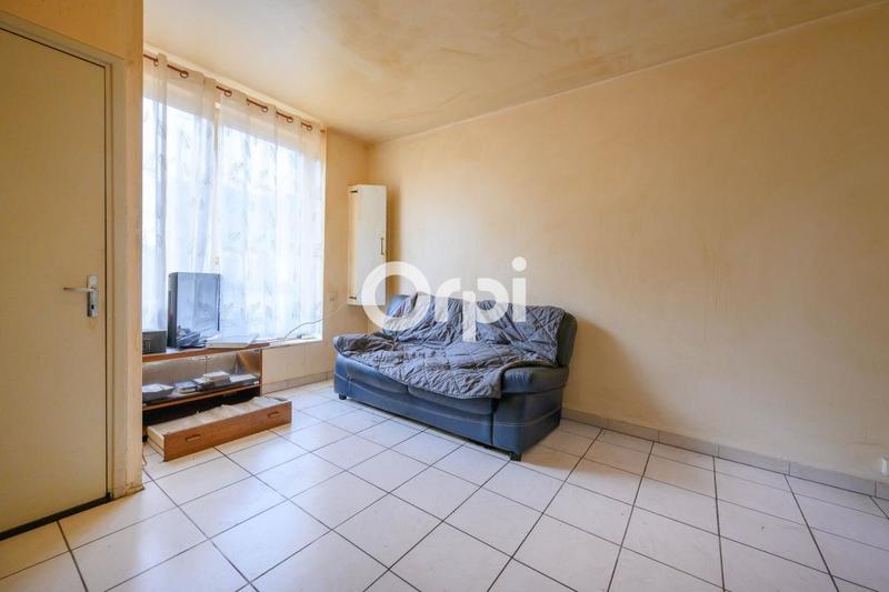 Immeuble - 104 m² - 6 pièces