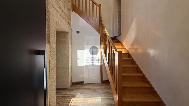 Maison - 219 m² - 6 pièces