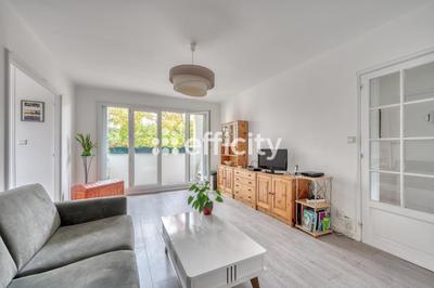 Appartement - 90 m² - 5 pièces