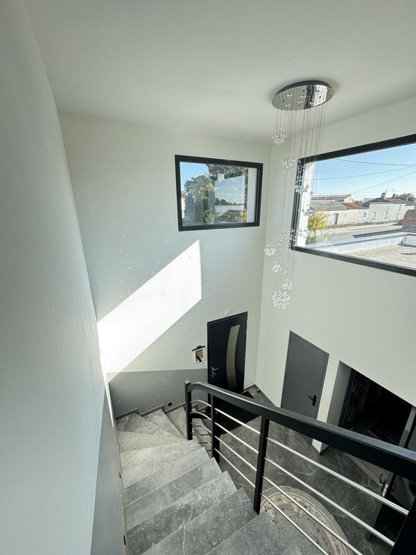 Maison contemporaine - 145 m² - 6 pièces