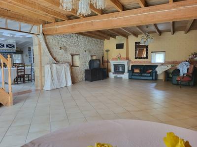 Maison - 157 m² - 4 pièces
