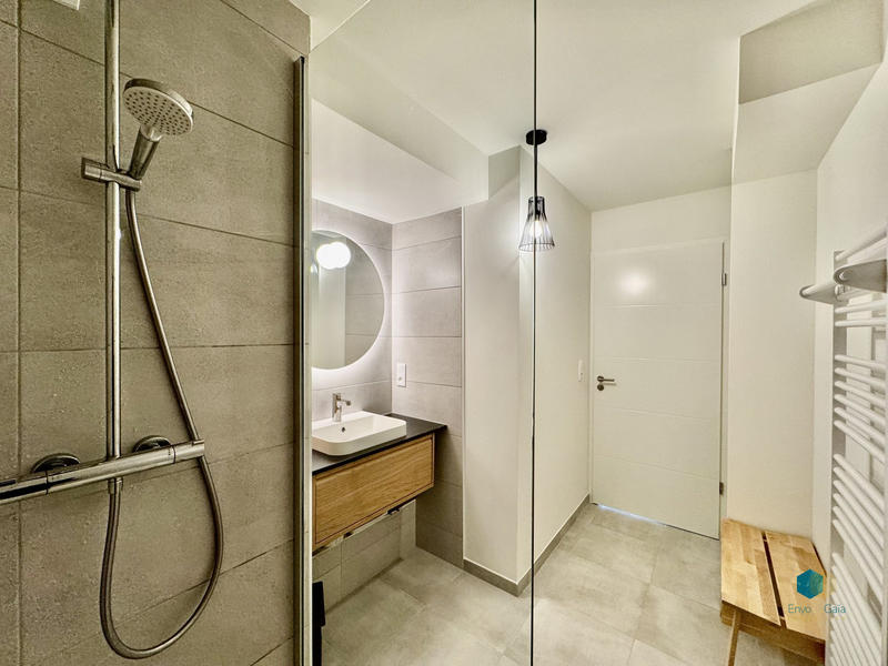 Appartement - 80 m² - 3 pièces