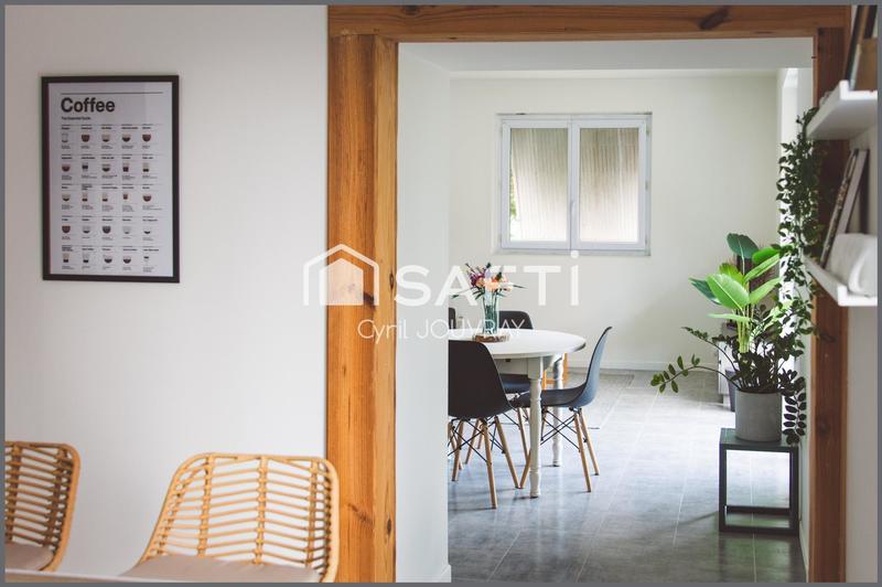Appartement - 95 m² - 4 pièces