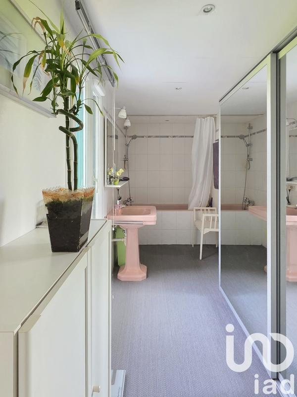 Maison - 217 m² - 9 pièces