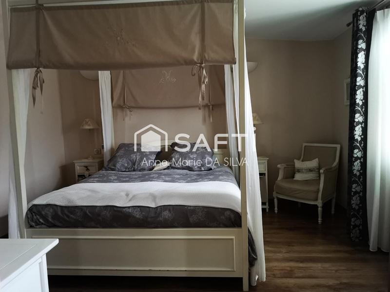 Maison - 224 m² - 7 pièces