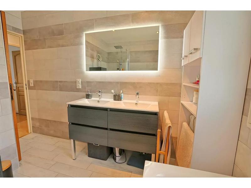 Maison - 152 m² - 8 pièces