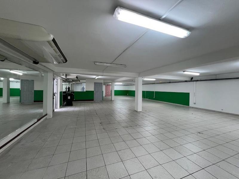 Local commercial - 270 m²