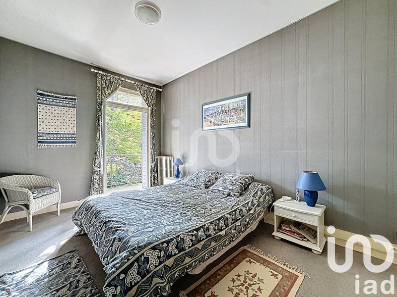 Maison - 300 m² - 9 pièces