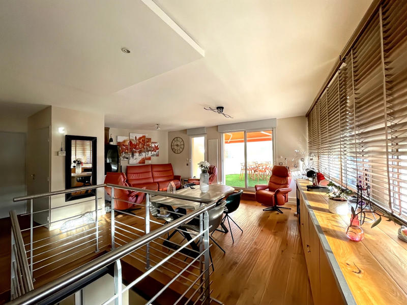 Duplex - 187 m² - 5 pièces