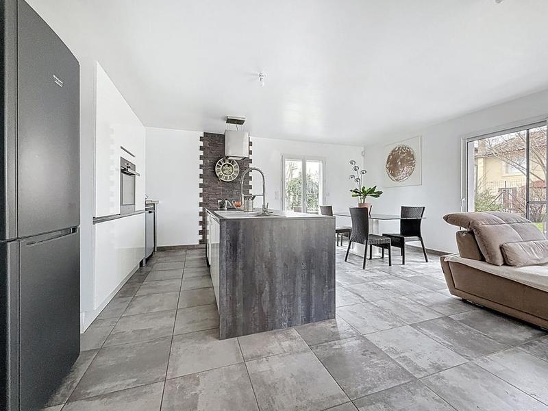 Maison - 91 m² - 4 pièces