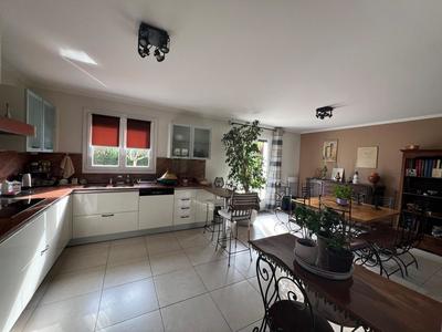 Maison - 125 m² - 5 pièces