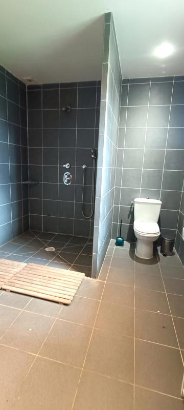 Maison - 200 m² - 5 pièces