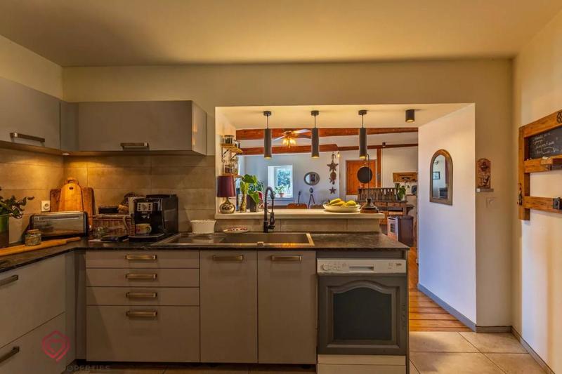 Maison de village - 206 m² - 10 pièces