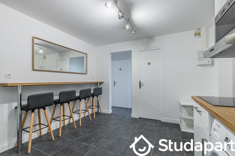 Chambre - 10 m² - 1 pièce