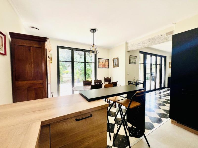 Propriété - 155 m² - 6 pièces