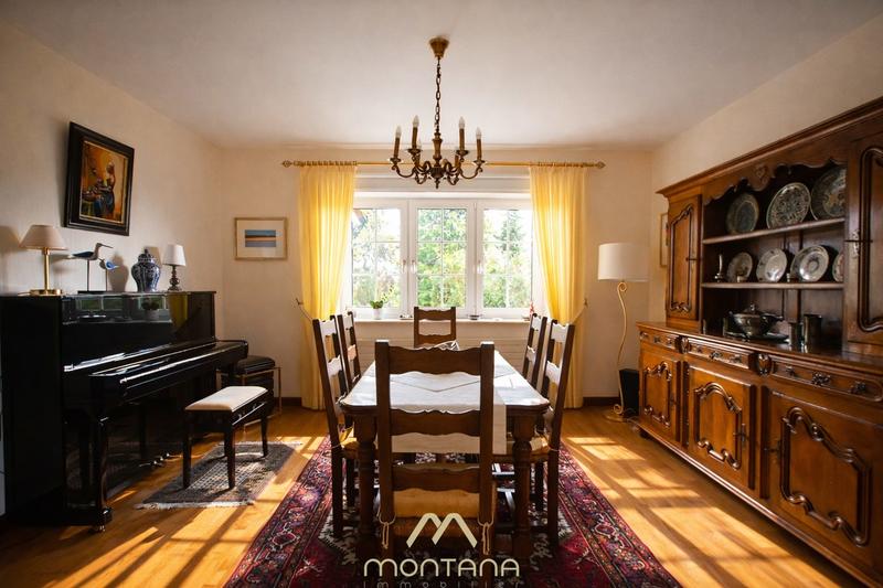 Maison - 216 m² - 9 pièces