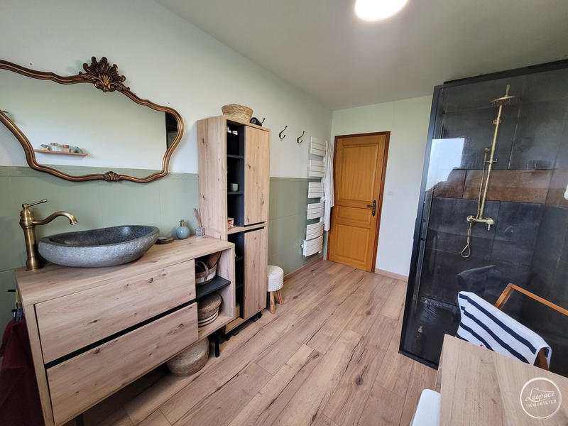 Maison - 95 m² - 3 pièces