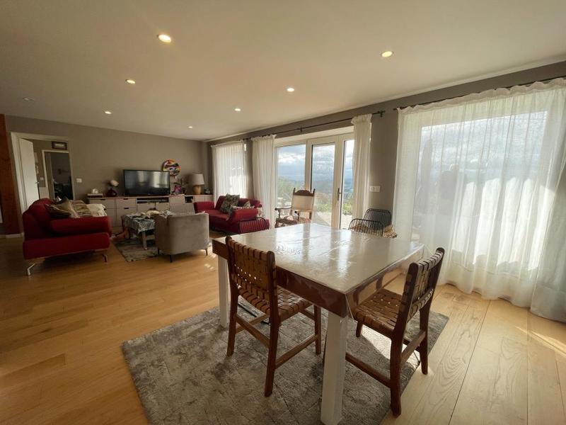 Maison - 207 m² - 4 pièces