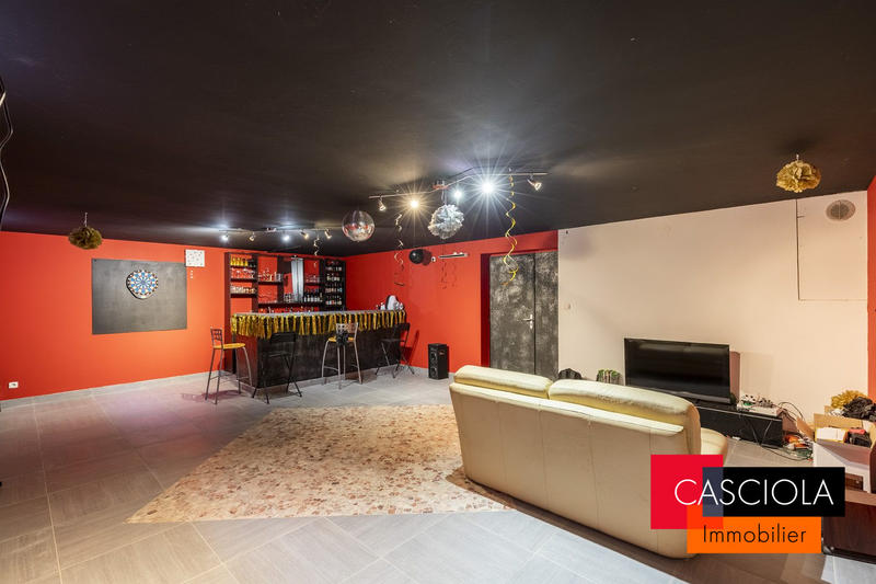 Maison - 191 m² - 6 pièces