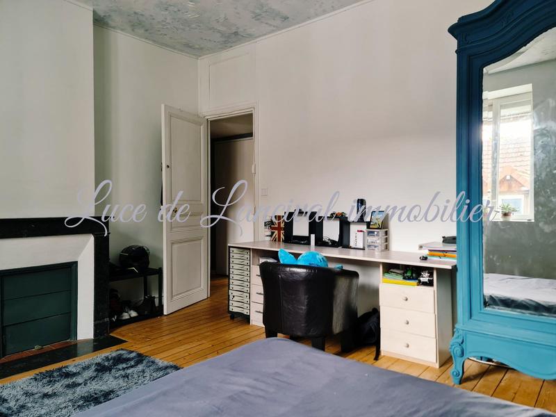 Maison - 178 m² - 8 pièces