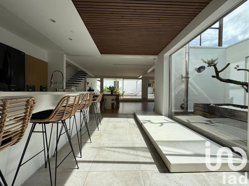 Maison - 208 m² - 5 pièces