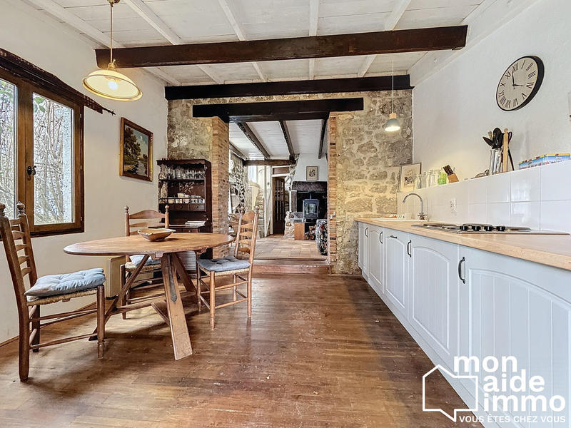 Maison - 340 m² - 15 pièces