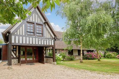 Maison - 250 m² - 9 pièces