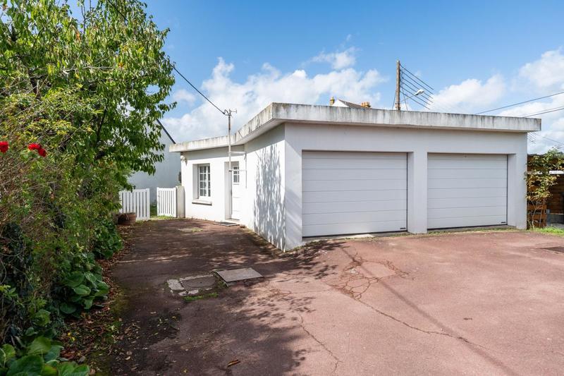 Maison - 202 m² - 6 pièces