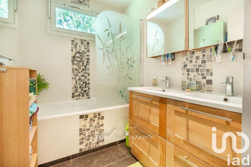 Appartement - 100 m² - 5 pièces