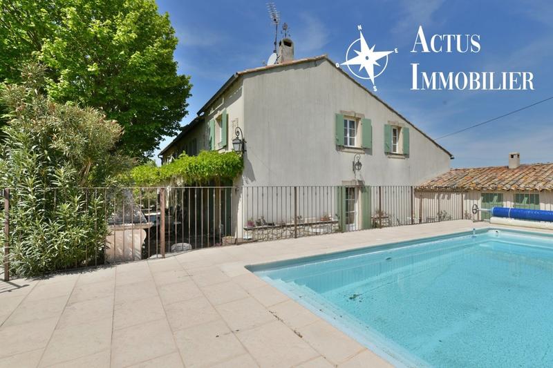 Maison - 450 m² - 12 pièces