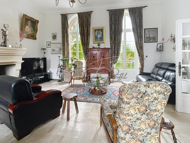 Maison bourgeoise - 325 m² - 7 pièces