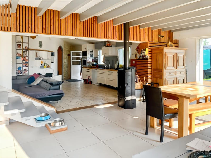 Maison - 137 m² - 5 pièces