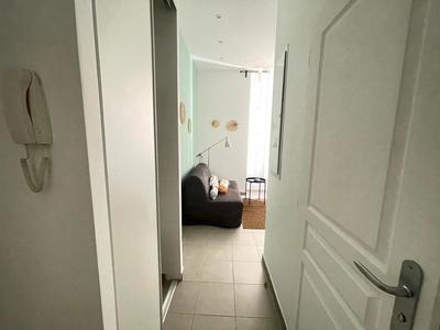 Studio - 14 m² - 1 pièce