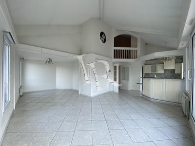 Appartement - 91 m² - 3 pièces