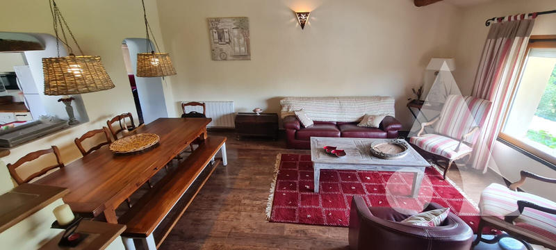 Maison - 180 m² - 8 pièces