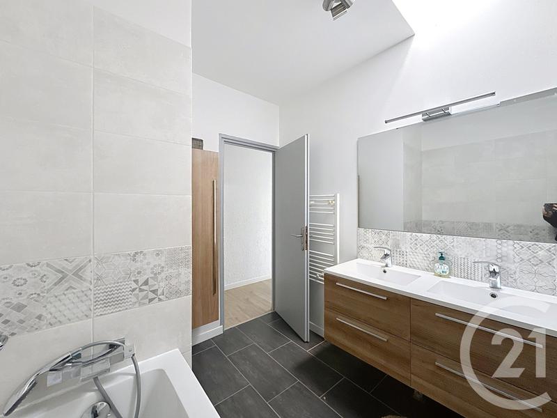 Appartement - 105 m² - 4 pièces