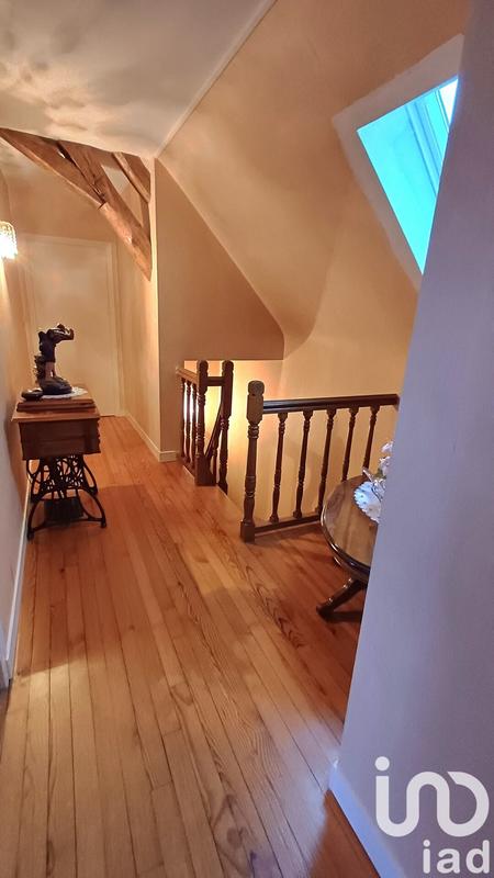 Maison - 209 m² - 11 pièces