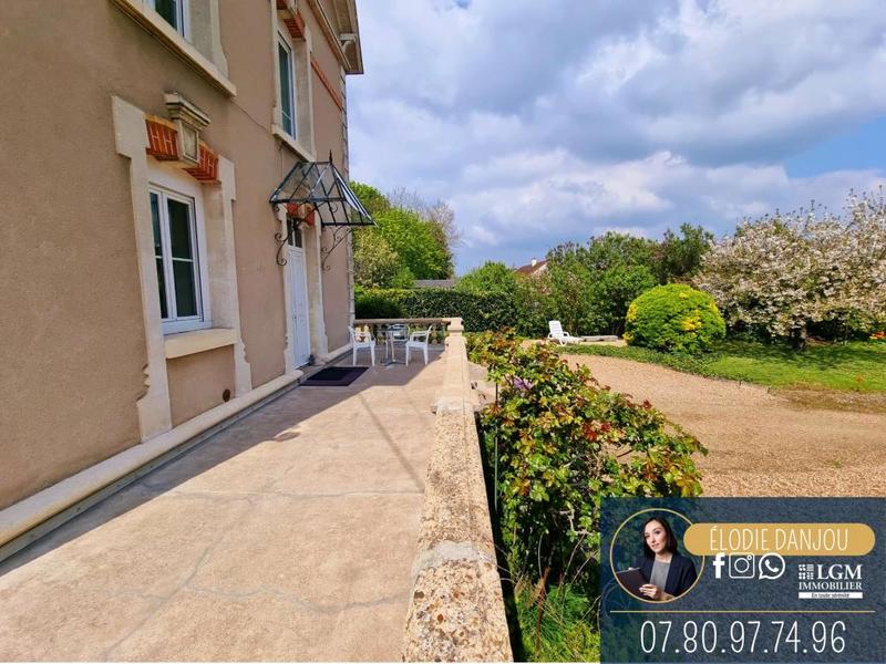 Demeure - 180 m² - 6 pièces