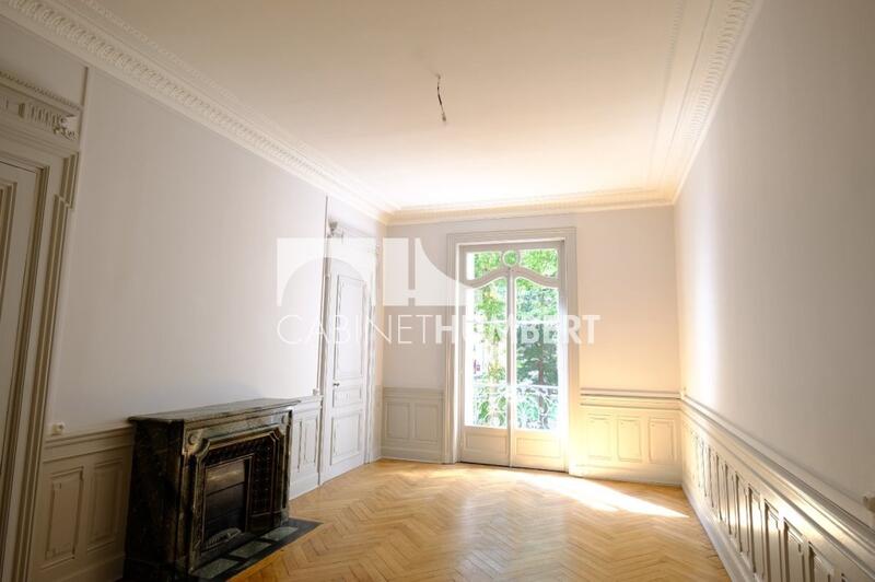 Appartement - 198 m² - 6 pièces