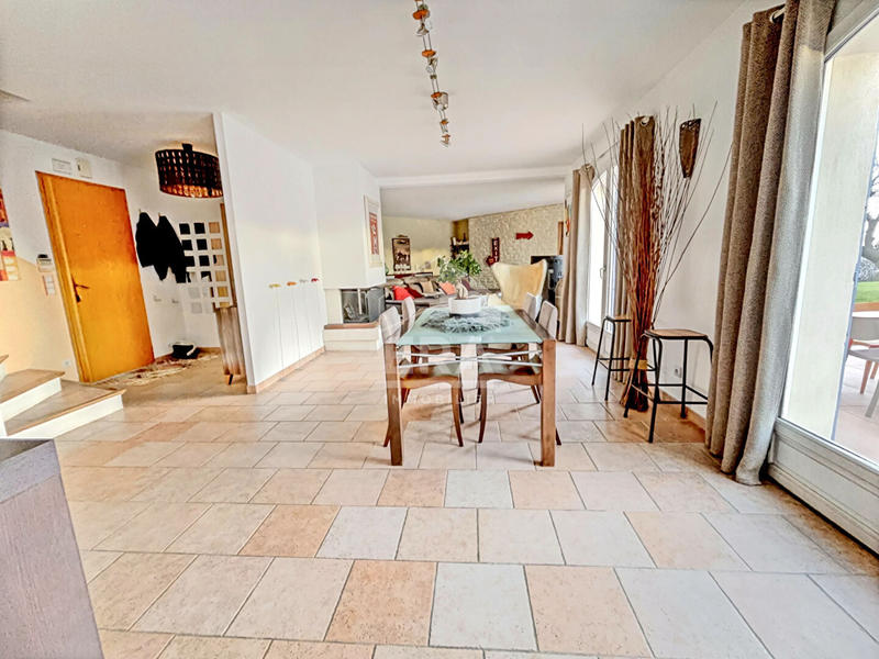 Maison - 193 m² - 7 pièces