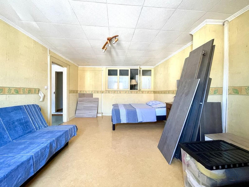 Maison - 256 m² - 8 pièces