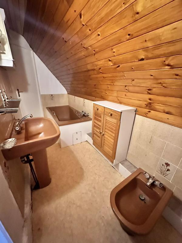 Propriété - 157 m² - 6 pièces