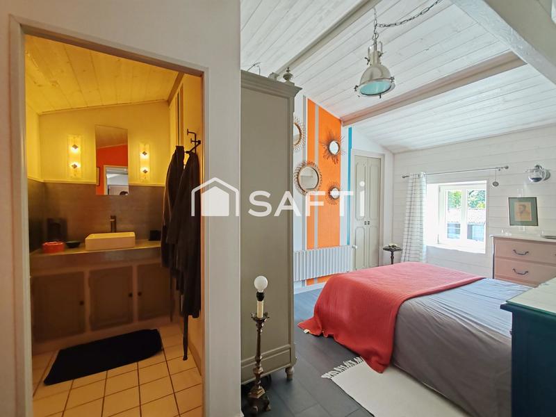 Maison - 249 m² - 8 pièces