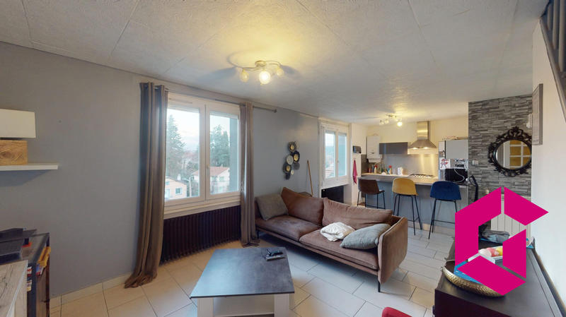 Maison - 221 m² - 8 pièces