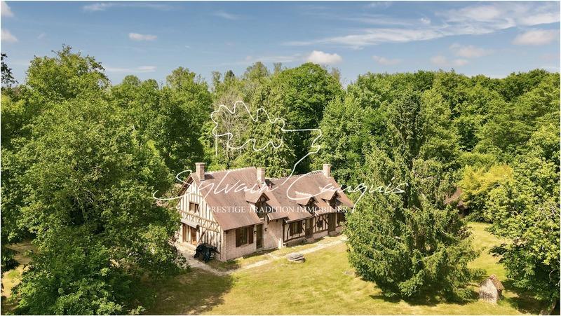 Propriété - 197 m² - 7 pièces