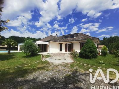 Maison - 161 m² - 5 pièces