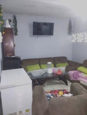 Maison - 201 m² - 7 pièces