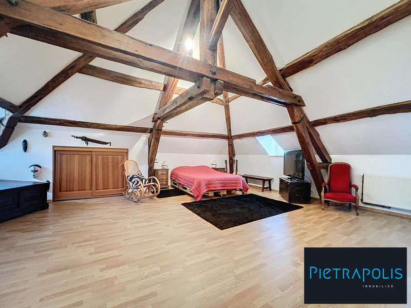 Maison - 196 m² - 7 pièces