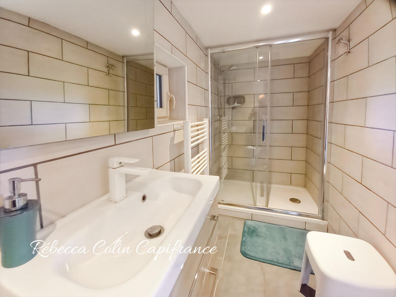 Maison - 199 m² - 9 pièces