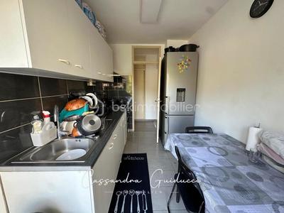 Appartement - 87 m² - 4 pièces